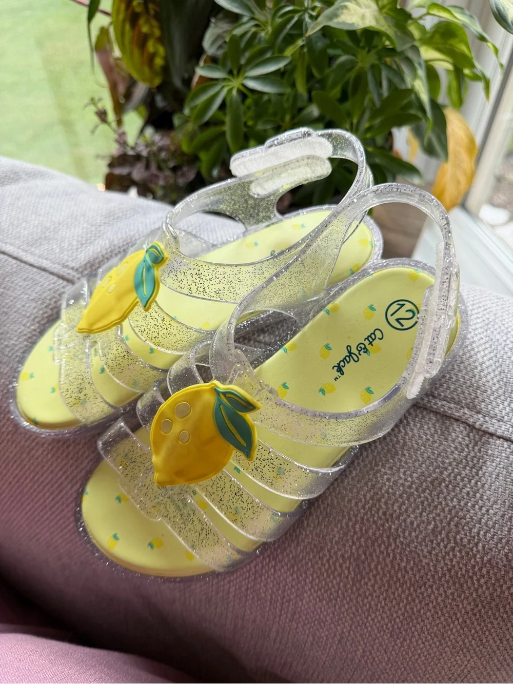 CAT & JACK Girls' Yellow Lemon Glitter Jelly Sandals - Kids